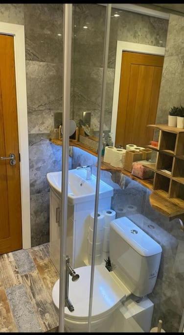 Comfortable Flat Close To The Beach Brighton Екстериор снимка
