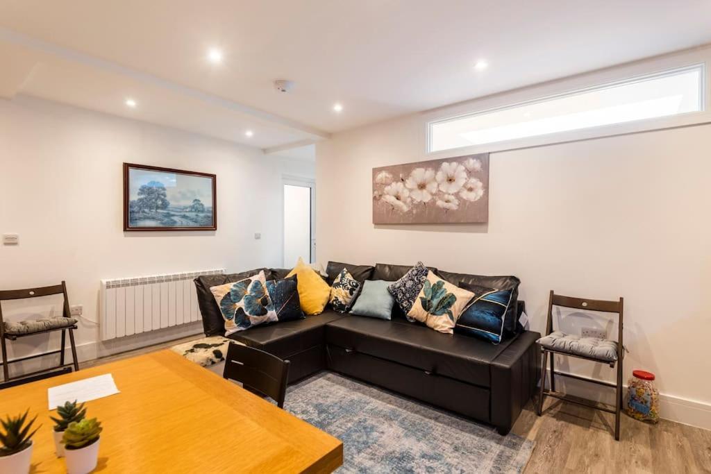Comfortable Flat Close To The Beach Brighton Екстериор снимка