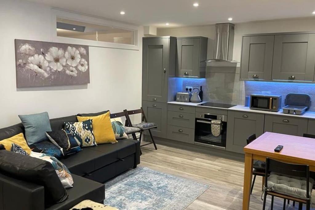 Comfortable Flat Close To The Beach Brighton Екстериор снимка